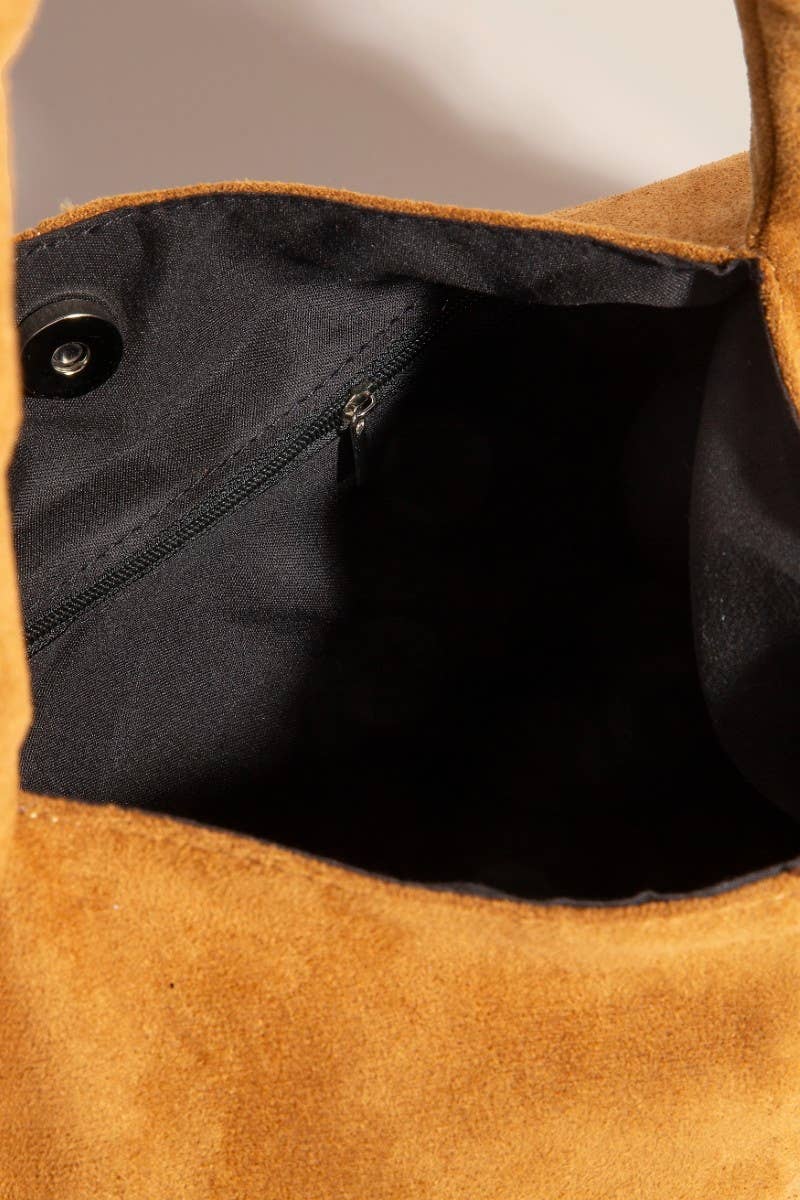 Anarchy Street – wholesale Axelväska - Dam – Handväska i mocka med metallnitar2