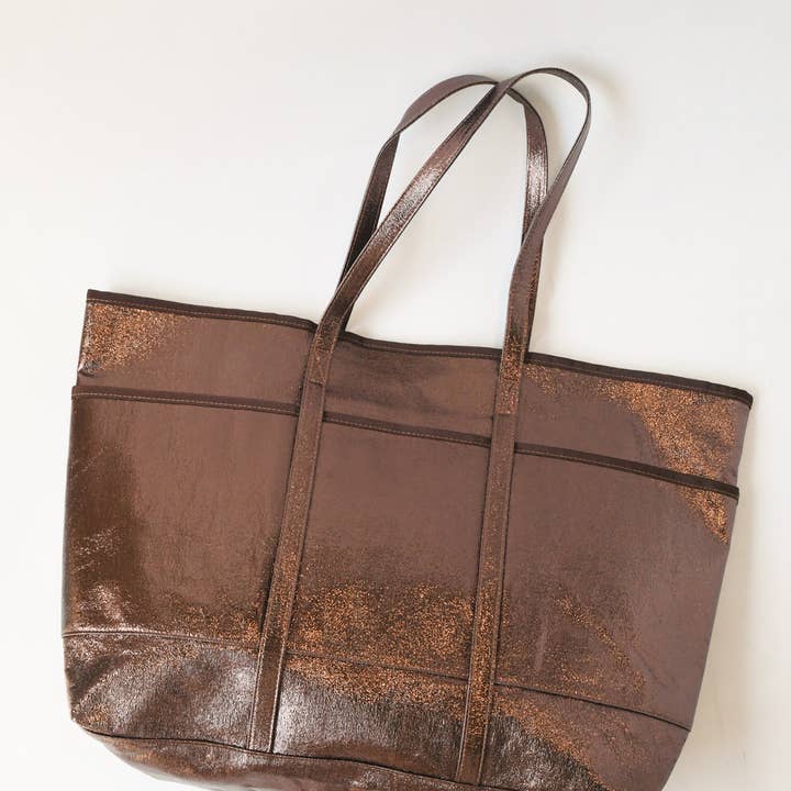 La Plage Metallic Tote and other Purchase Wholesale meradiso bettwasche. Free Returns & Net 60 Terms on Faire trending on Faire.