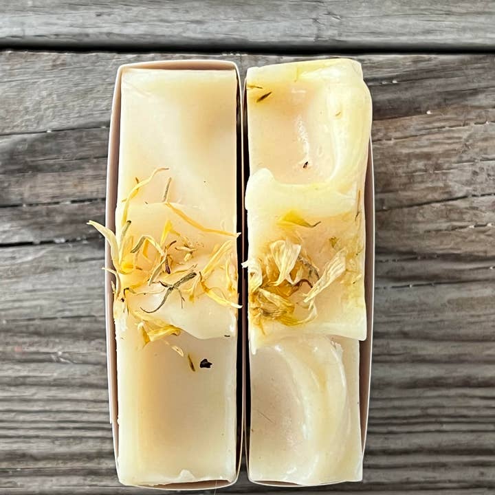 Calamity Jane’s Farm - Vente Pains de savon - Savon au lait de chèvre et au suif aux fleurs sauvages1