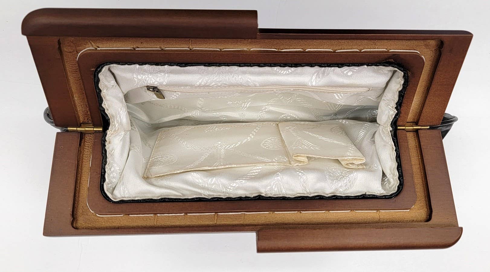 Ricki designs – wholesale Clutch bag – women's – LEATHER CLUTCH WOOD FRAME2