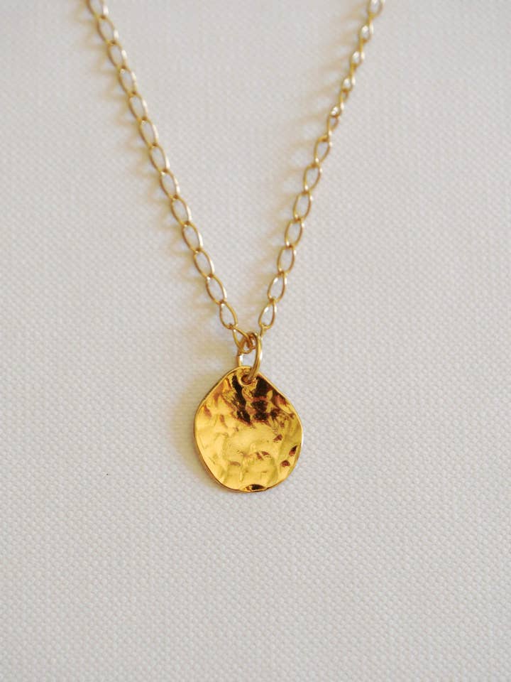 Asteria Halskette für den Großhandel von CHRISTEL BUSSIERE