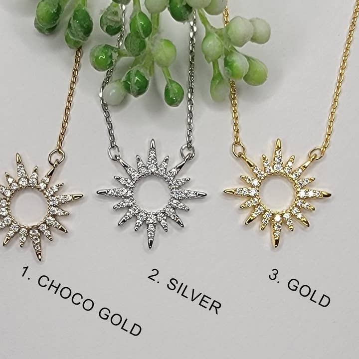 CZ SONNENFORM-ANHÄNGERHALSKETTE. für den Großhandel von BETTYOH INC