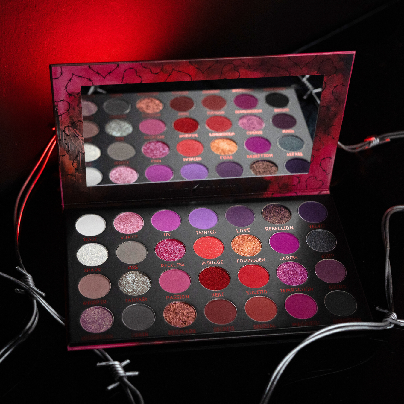 Jolie Beauty – wholesale Eyeshadow palette – Tainted Palette1