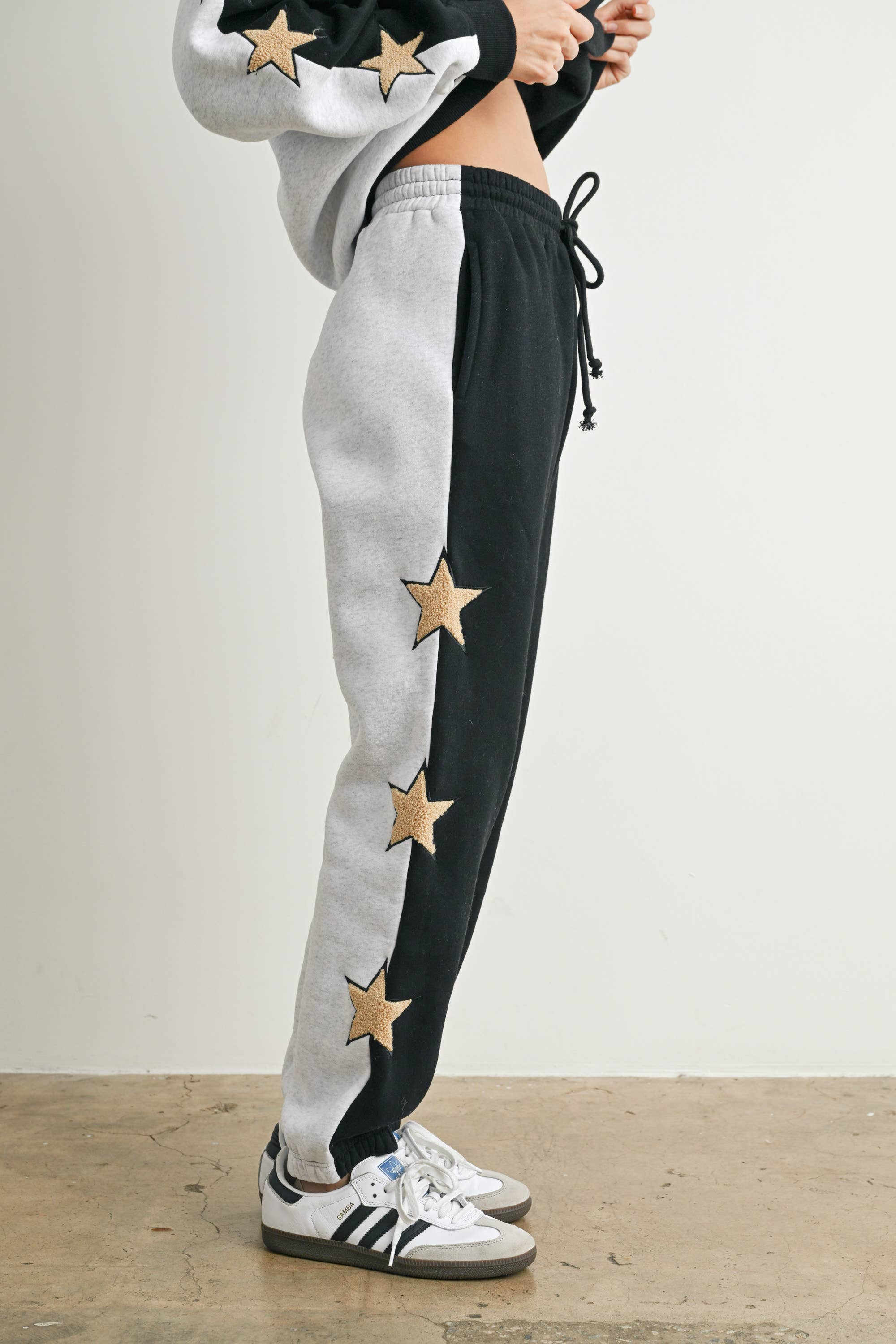 BUTTERMELON – wholesale Lounge Sweatpants/jogging bottoms – Women's – Color Block Sweatpants with Star Detail - BMP75705