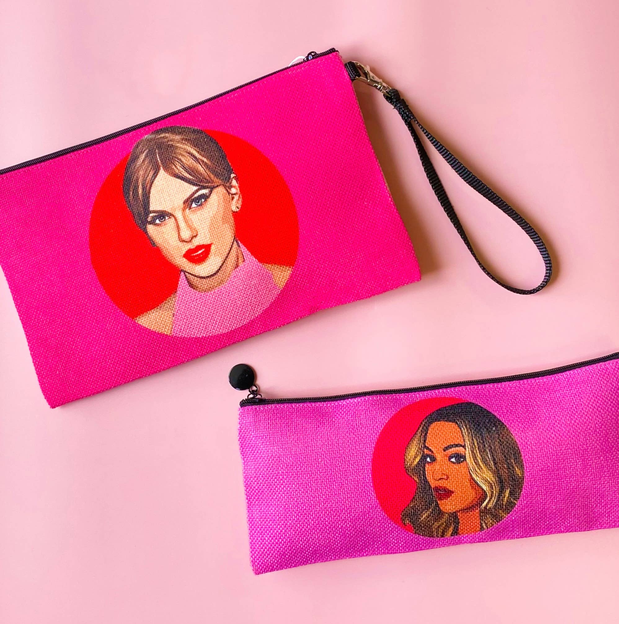 ART WOW - Wholesale Makeup/Cosmetic Bag - Cosmetic Bag 'Red lips' by DOLLY WOLFE2