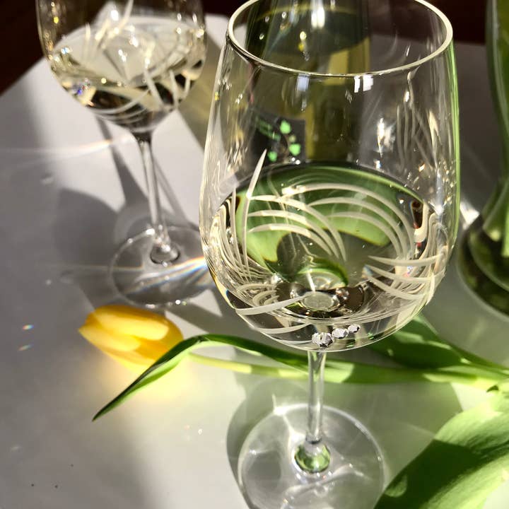 Taças de vinho branco Breeze - conjunto de 2 em caixa de presente por atacado de Julianna Glass