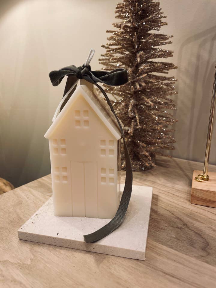 The Christmas House - decorative candle for wholesale by Maison Carona