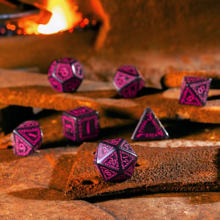 Cardshouse - Wholesale Dice - Runic Shimmering black with magenta Dice Set Q-WORKSHOP4