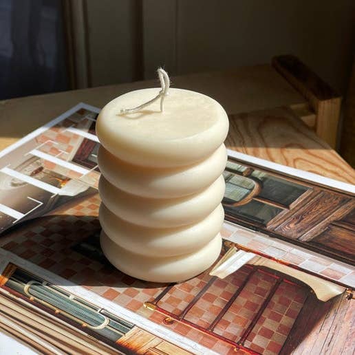 Eloise and Oliver - Wholesale Novelty Candle - Squiggle Candle