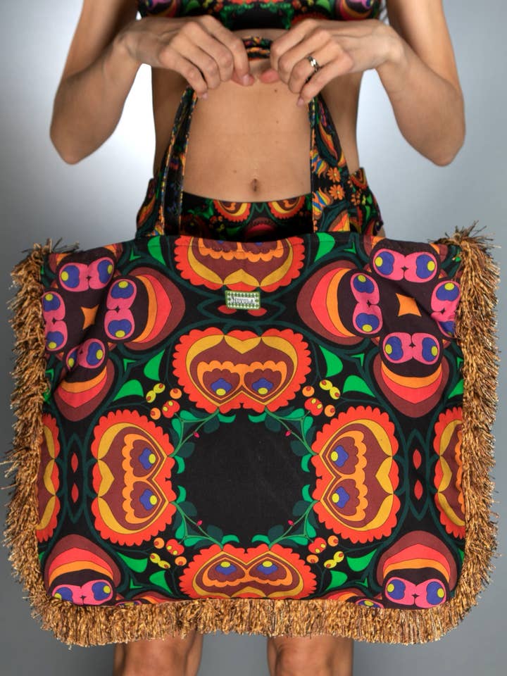 Braune Tragetasche aus psychedelischem Baumwollsegeltuch in Rot für den Großhandel von Nuvula