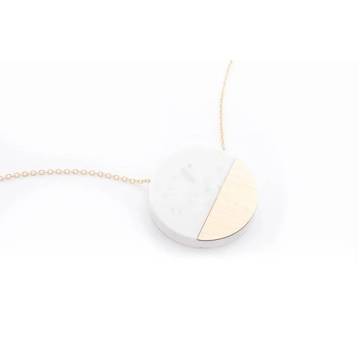 Corian-Sektor Halskette für den Großhandel von dconstruct