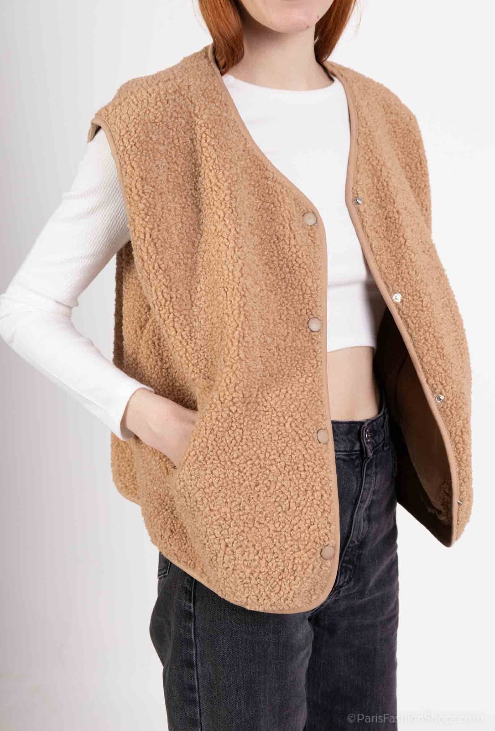 Mimi & Gogo - Wholesale Outerwear Vest - Women's - Buttoned Fleece Vest @3192_GiletMoumoute12