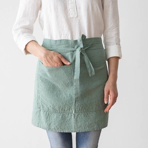 LinenMe - Wholesale Apron - Linen Cafe Apron Spa Green Stone Washed2