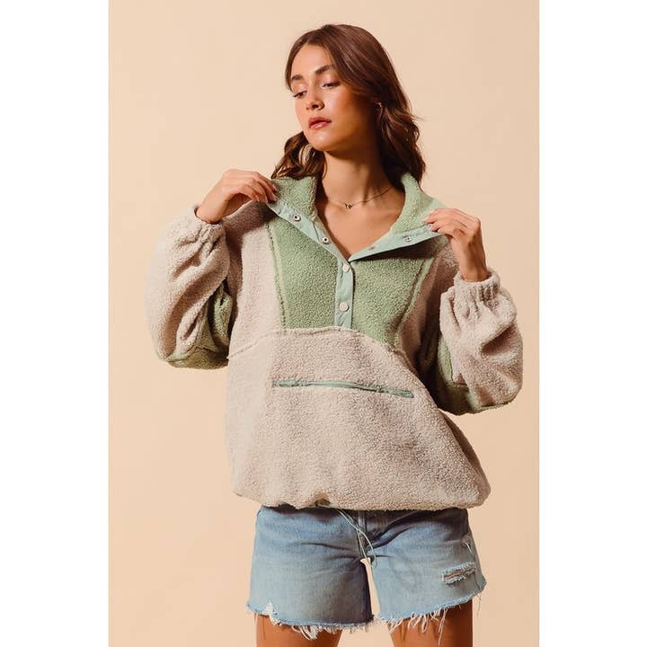 IVE - Vendita all'ingrosso Felpa - Donna - PULLOVER AMPIO IN PELLICCIA SHERPA A BLOCCHI DI COLORE2