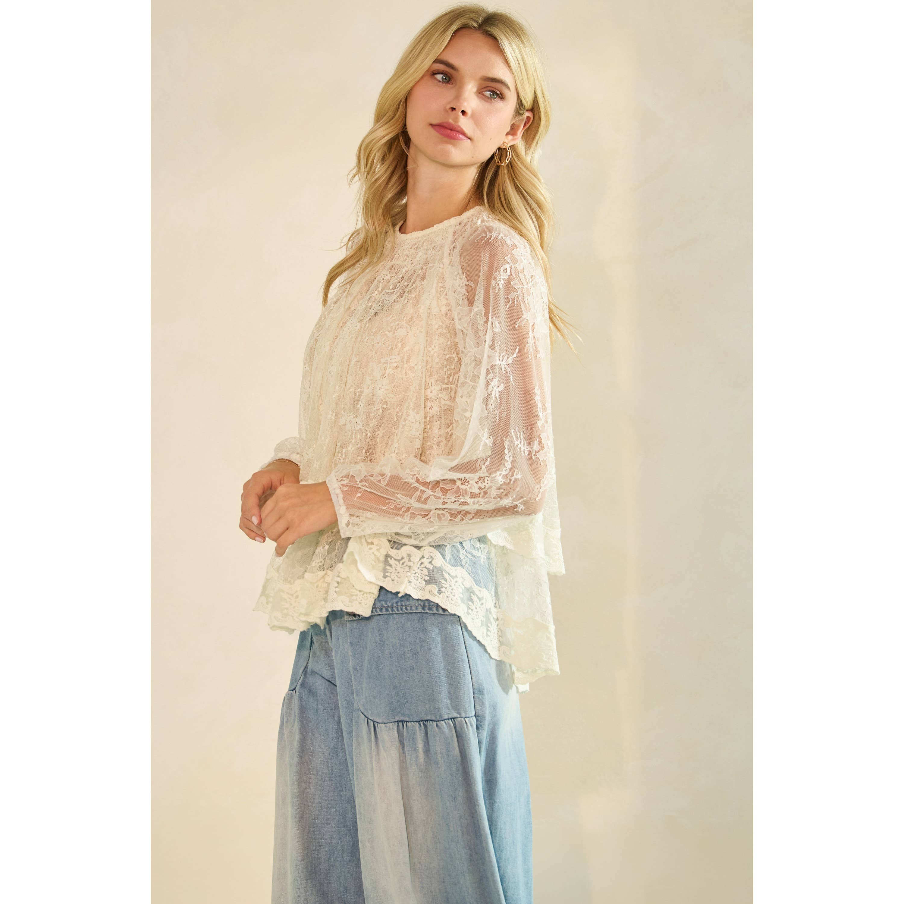 Veveret – Großhandel Tunika – Damen – Rüschen-Spitzen-Top mit langen Ärmeln8