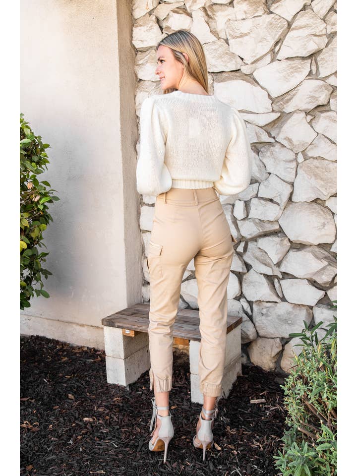 Hope Horizon LLC - Wholesale Cardigan - Women's - White Button-Front Chunky Cardigan4