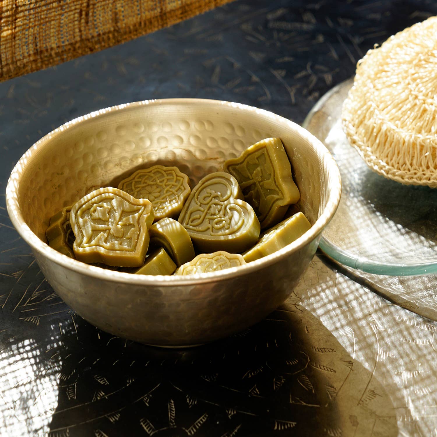 Karawan Authentic – Großhandel Feste Seife – Geschenkbox mit 9 Aleppo-Seifen in 3 Düften, je 10 g5