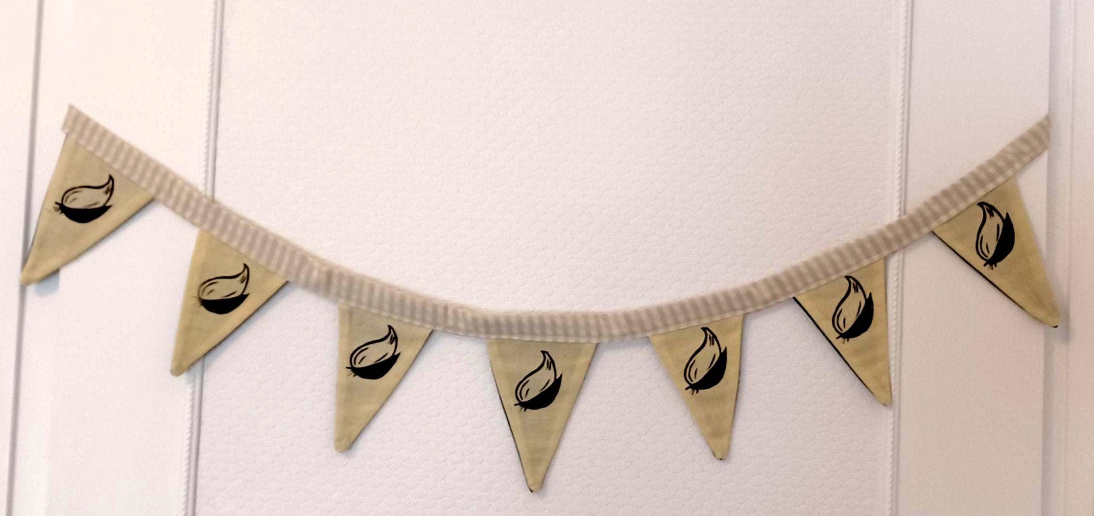 Larisanjou - Wholesale Bunting/Garland - Garlicbaby Bunting Linoprint Handmade Home Decor2
