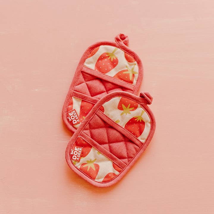 Doe A Deer - Wholesale Oven Mitt/Pot Holder - Strawberry Mini Mitts