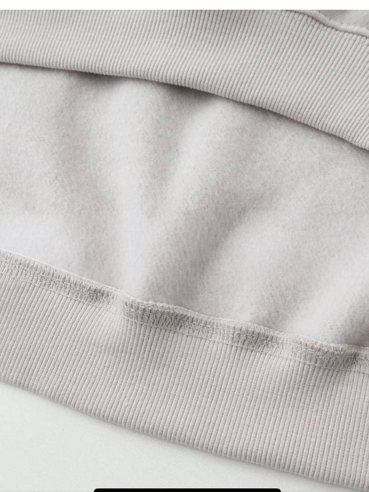 Little Light - Wholesale Graphic Sweatshirt - Women's - Poster Hook Shot Vintage Color-Block Sweatshirt23