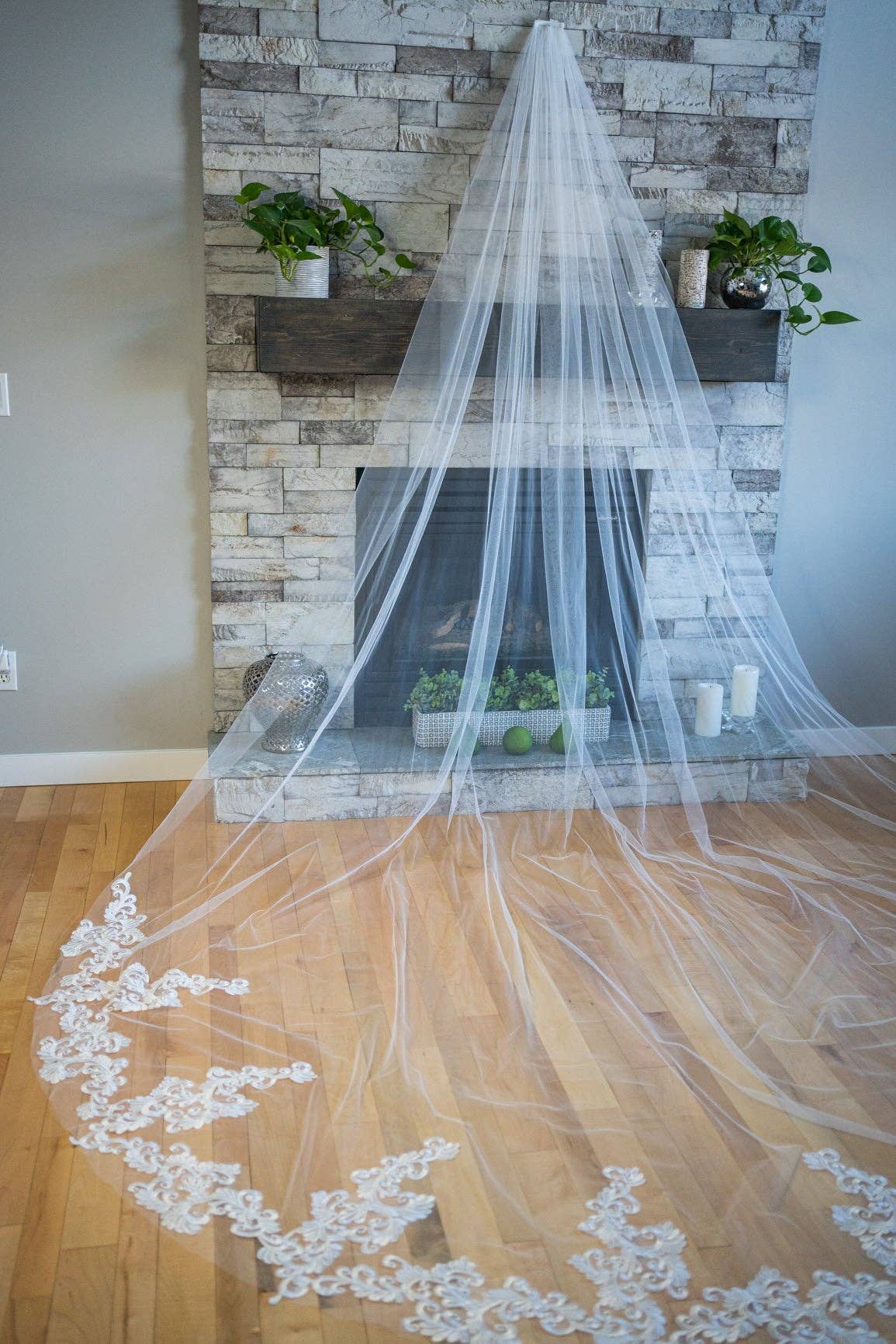 Brides and Belts - Wholesale Veil - Women's - Off-White Cathedral Handmade Lace Veil5