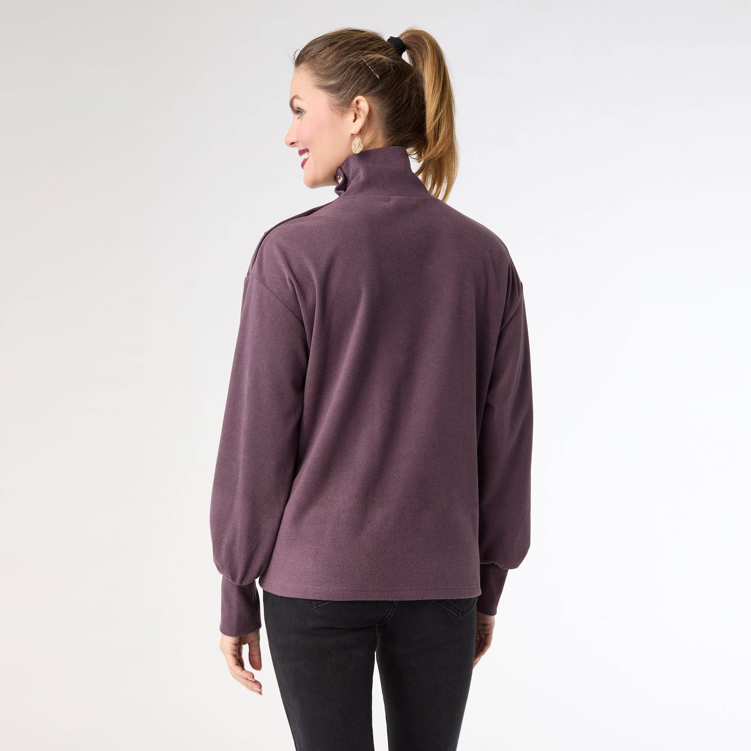 COCO + CARMEN - Wholesale Shirt - Women's - Audrina Super Soft Top with Button Detail4