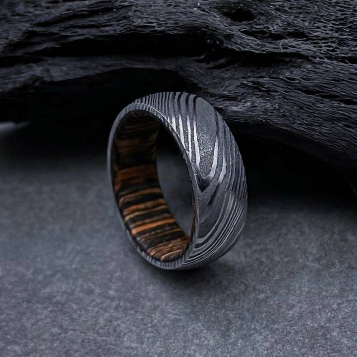 RustyStudioUSA - Wholesale Wedding Band/Ring - Damascus Steel with Hardwood Sleeve Inlay Band Handmade Damascus Ring Men Wedding Ring Men Engagement Ring Men Band Twist Damascus Steel