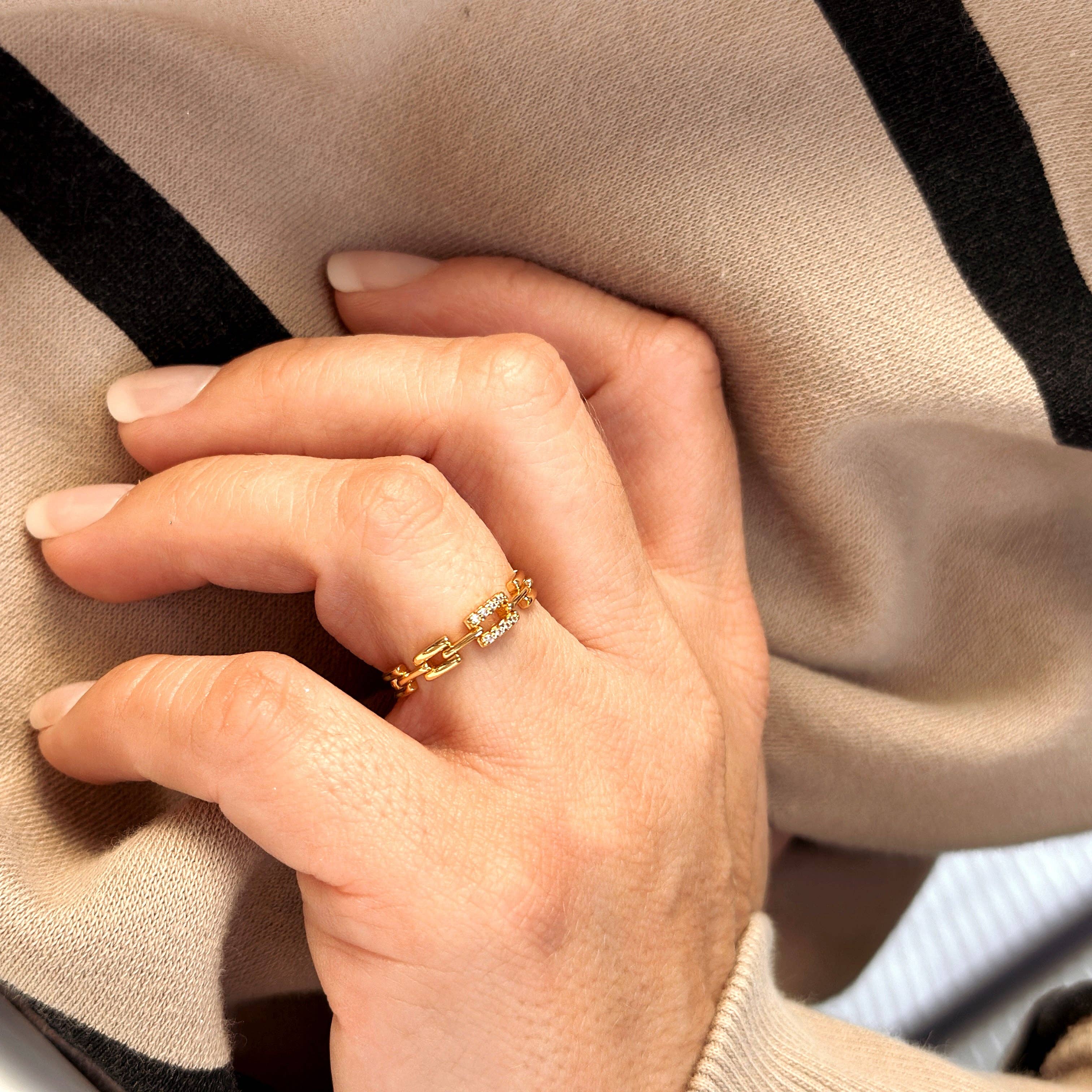 GoldFi - Venta al por mayor Anillo con gemas - Anillo con circonita cúbica con eslabones de oro de 18 quilates8