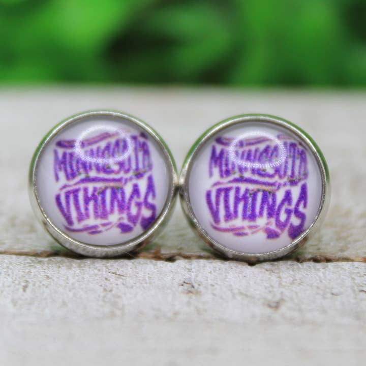 Hylidae Boutique - Wholesale Stud/Post Earrings - Minnesota Vikings Glass Stud Earings0