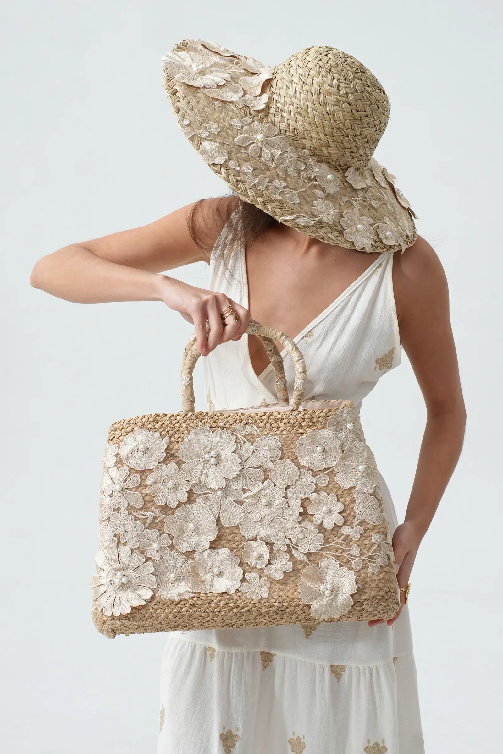 PHANIE MODE - Wholesale Beach Bag - Straw Tote Bag With Floral Lace And Pearls BA153513