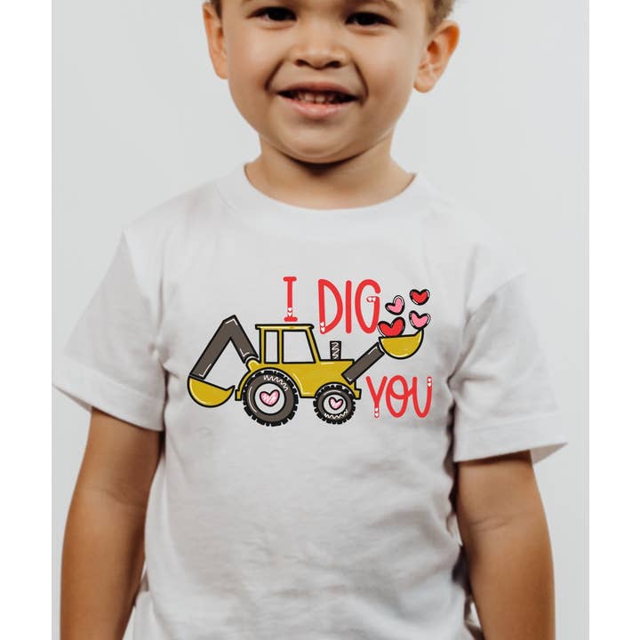 T-shirt I Dig You Valentine Tractor Hearts pour tout-petit pour la vente par Painted Skies