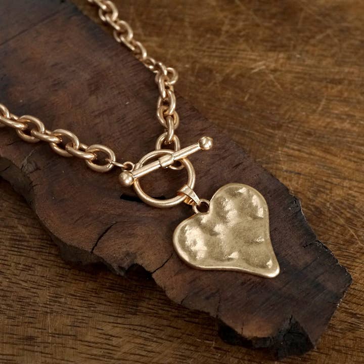 PennyLine inc - Wholesale Pendant/Charm Necklace - Boho Hammered Heart Front Toggle Necklace – Rustic Gold or Silver