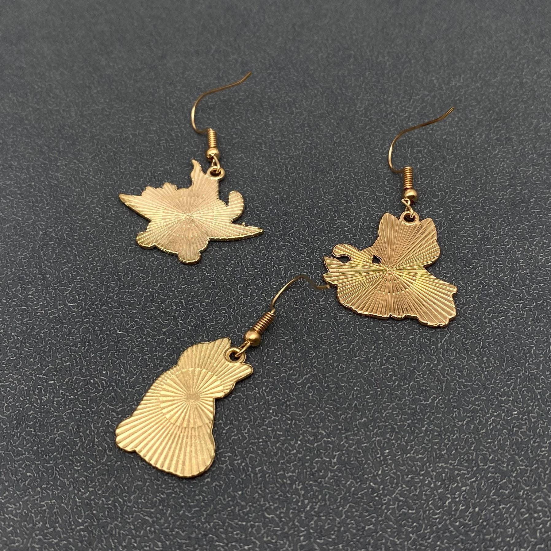 Mio Queena - Wholesale Hangende/ronde oorbellen - Oorbellen met emaillen bloemen en magische kat in diverse stijlen11