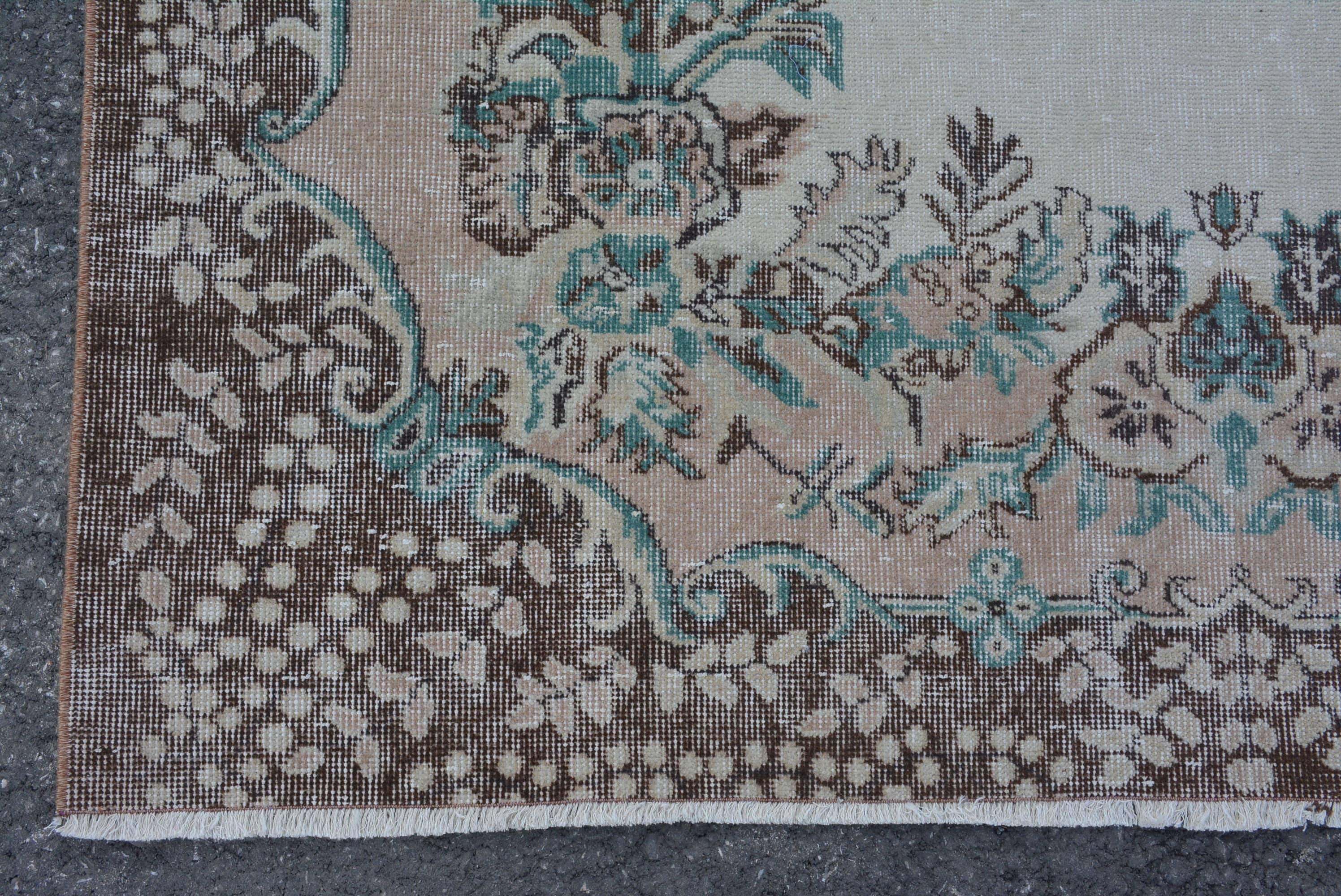 The Loom Wholesale - Wholesale Runner Rug - Handmade Wool Rug: Cream & Brown Classic Style8