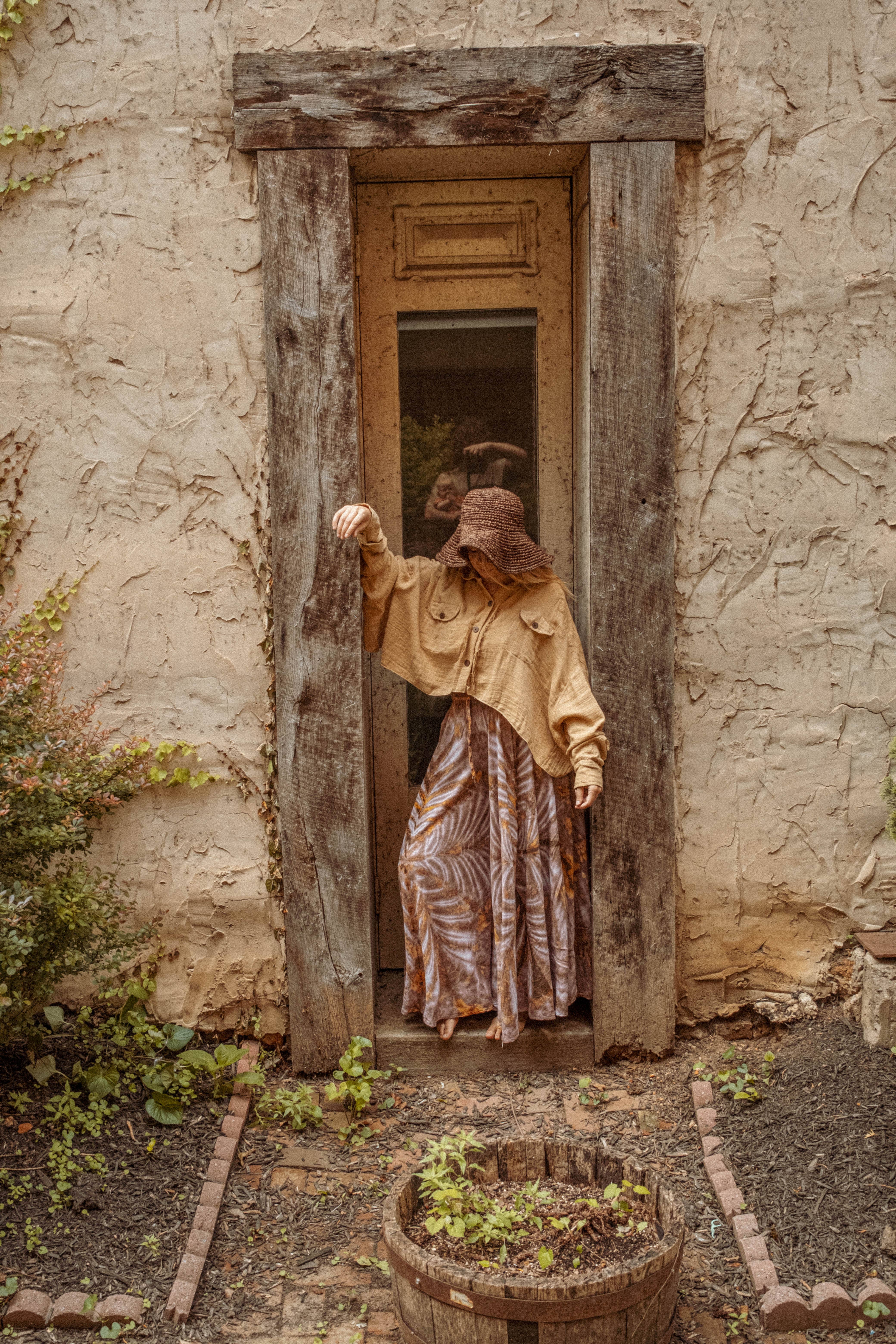 Gardenbelle Shop – Casaco camiseiro – Mulher por atacado – Shacket cropped boho de bambu com botões, camada sobreposta11