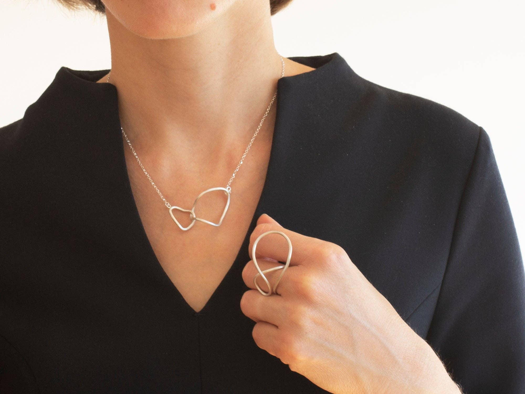 Elina Briede Jewelry - Wholesale Pendant/Charm Necklace - Simple organic shape link necklace4