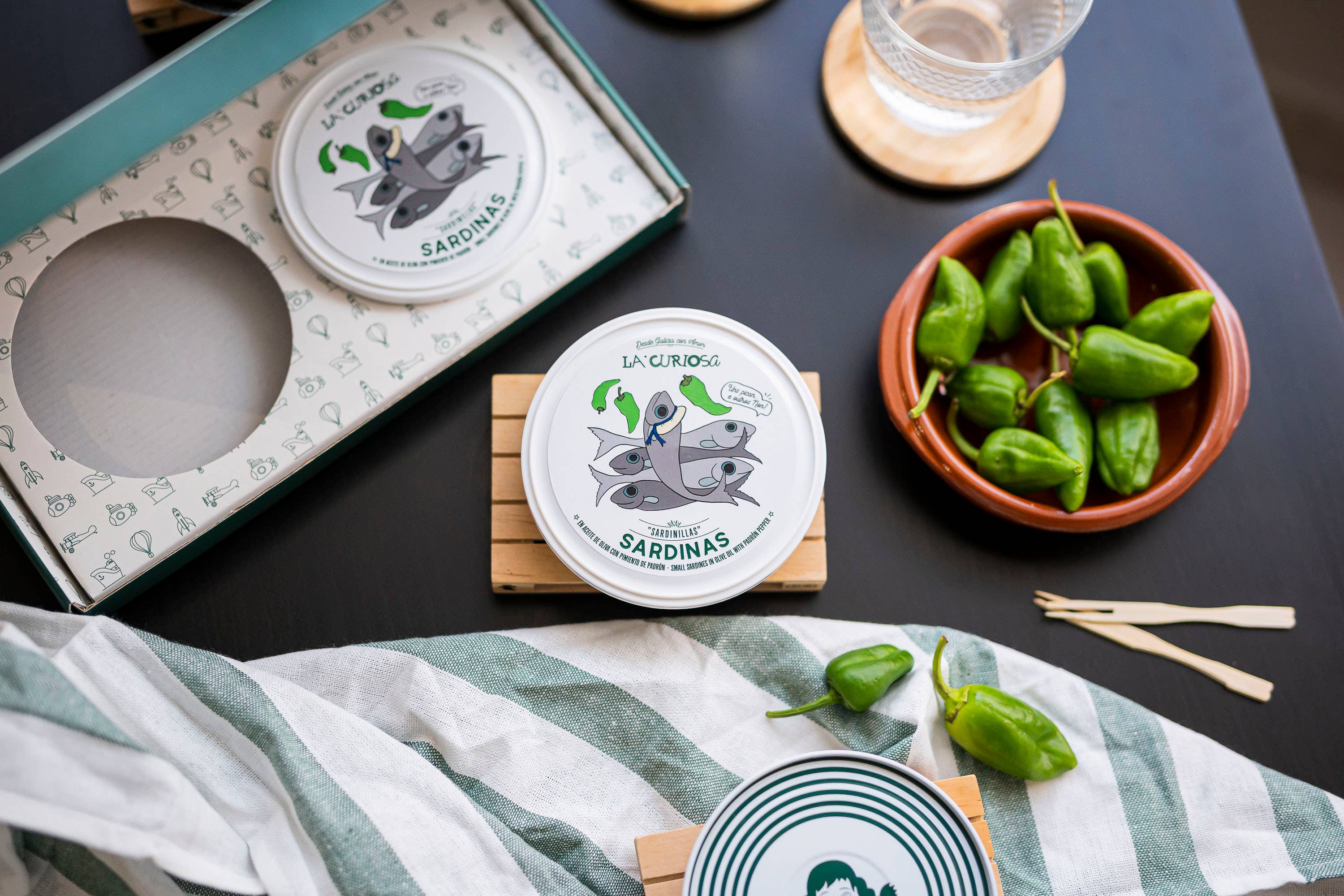 La Curiosa - Wholesale Tinned Fish - Small sardines with padrón peppers 10/14 pieces4