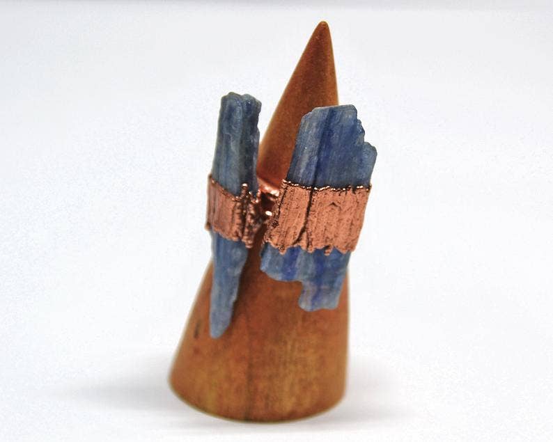 Daddy Daughter Jewelry - Vente Bague de cocktail/de cérémonie - Bague en cuivre cyanite bleu brut | Anneau en pierre de Kyanite7