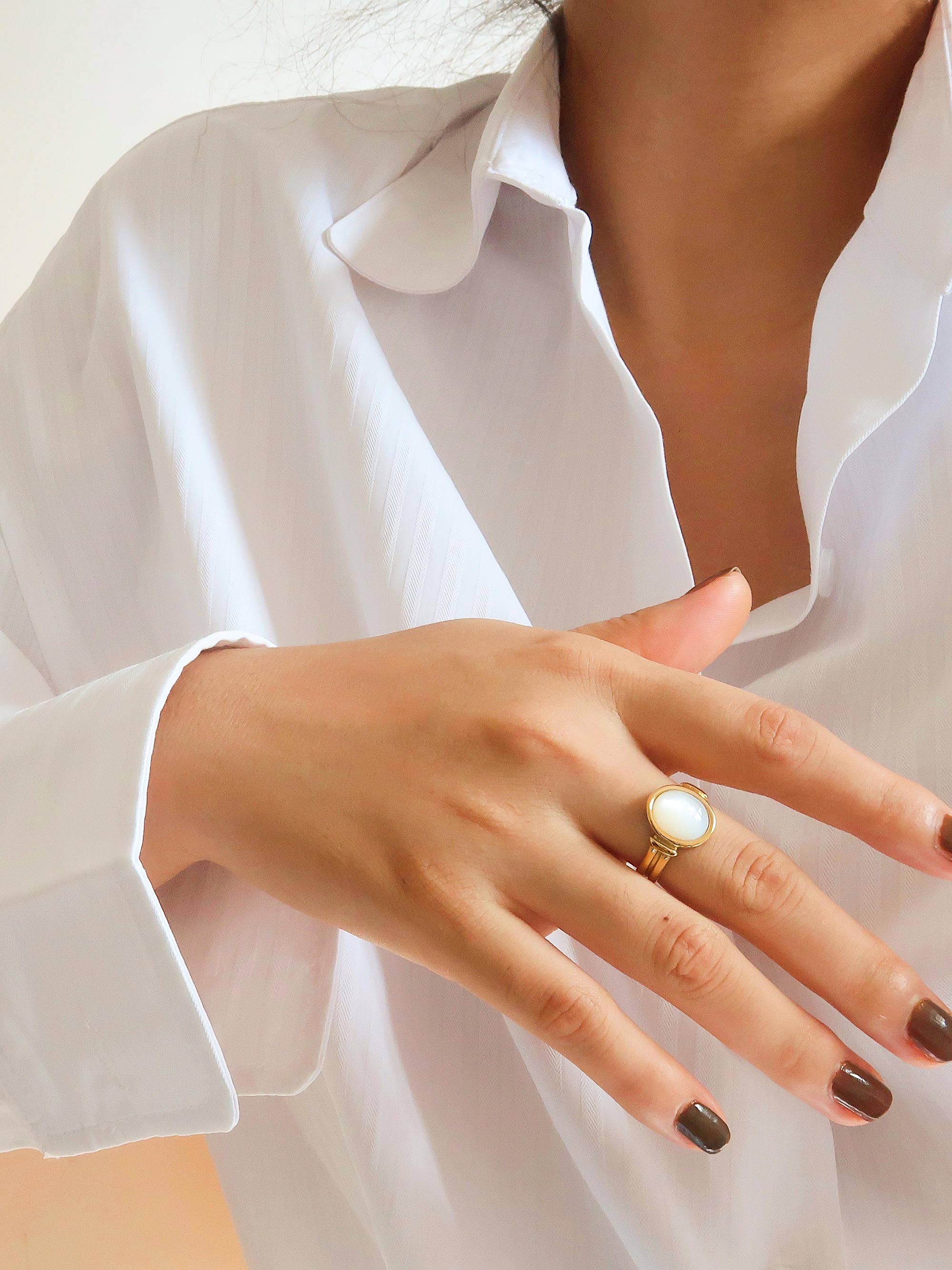 Gelbgold Klassischer Ring aus Jade mit Muschelstein, nicht anlaufend für den Großhandel auf Faire2