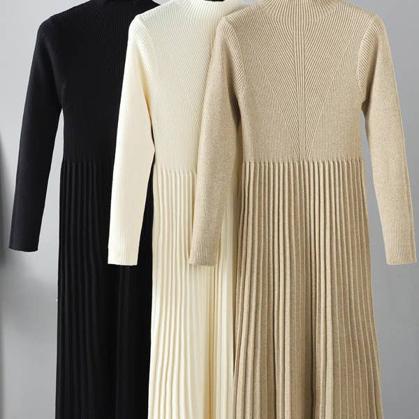 Robes-chandail à col roulé plissées à manches longues et taille haute élégantes de couleur unie pour la vente par Sheer Trend