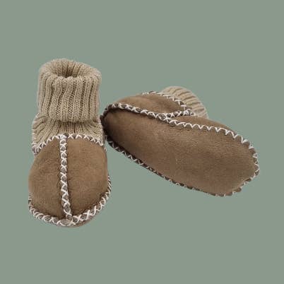 Bottines en cuir recyclé vert clair pour la vente par Kapbula Organics