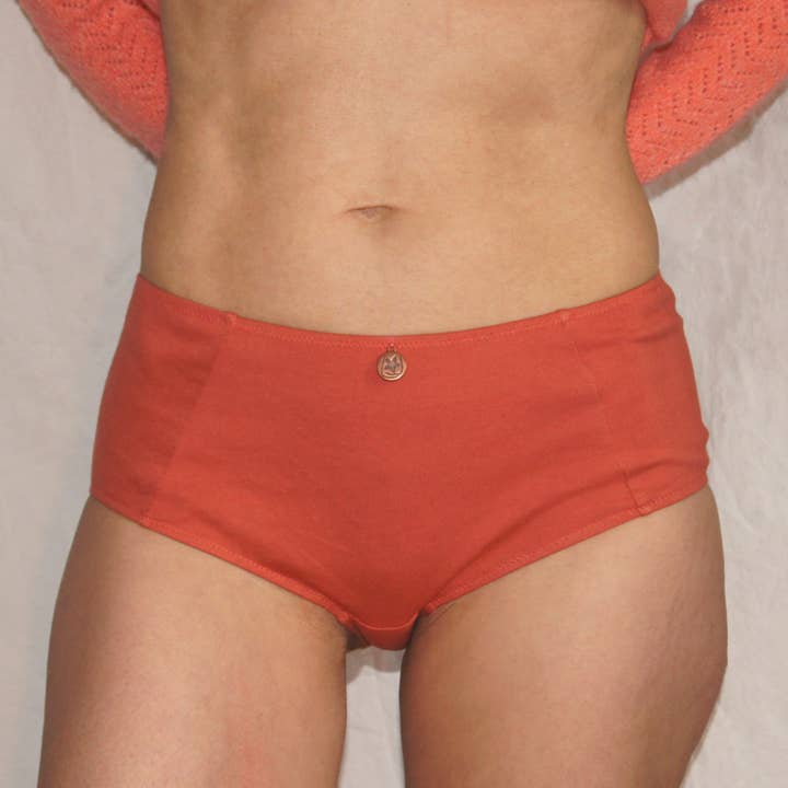 Terre de Sienne Shorty aus Biobaumwolle und Pflanzenfarbe für den Großhandel von Natura Feel