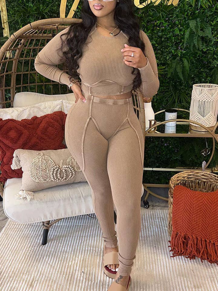 EVERY FASHION HIGH QUALITY Ribbed Crop Top & High-Waisted Leggings HR24043 for wholesale by MB Fashion Wholesale