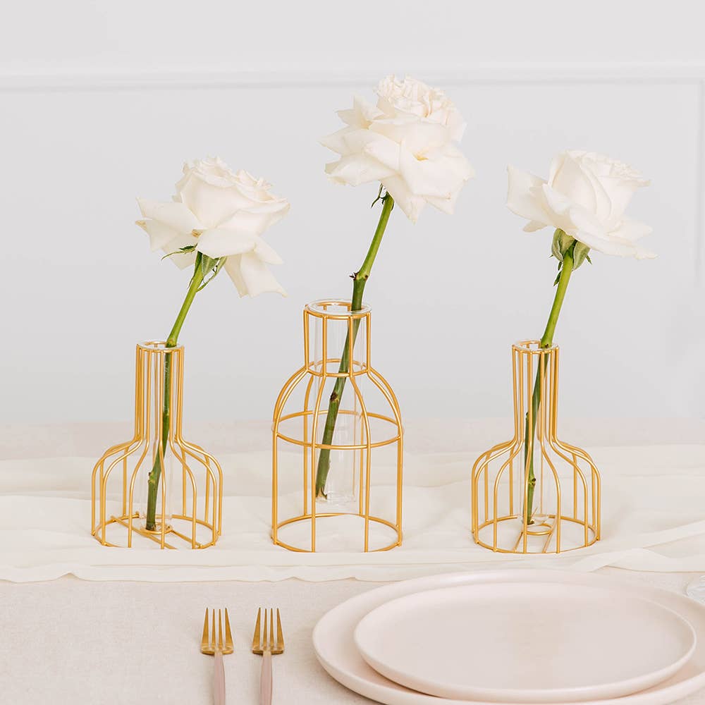 Weddingstar Inc. – Großhandel Vasen – Set aus 3 goldenen geometrischen Reagenzglas-Blumenvasen aus Metall und Glas2