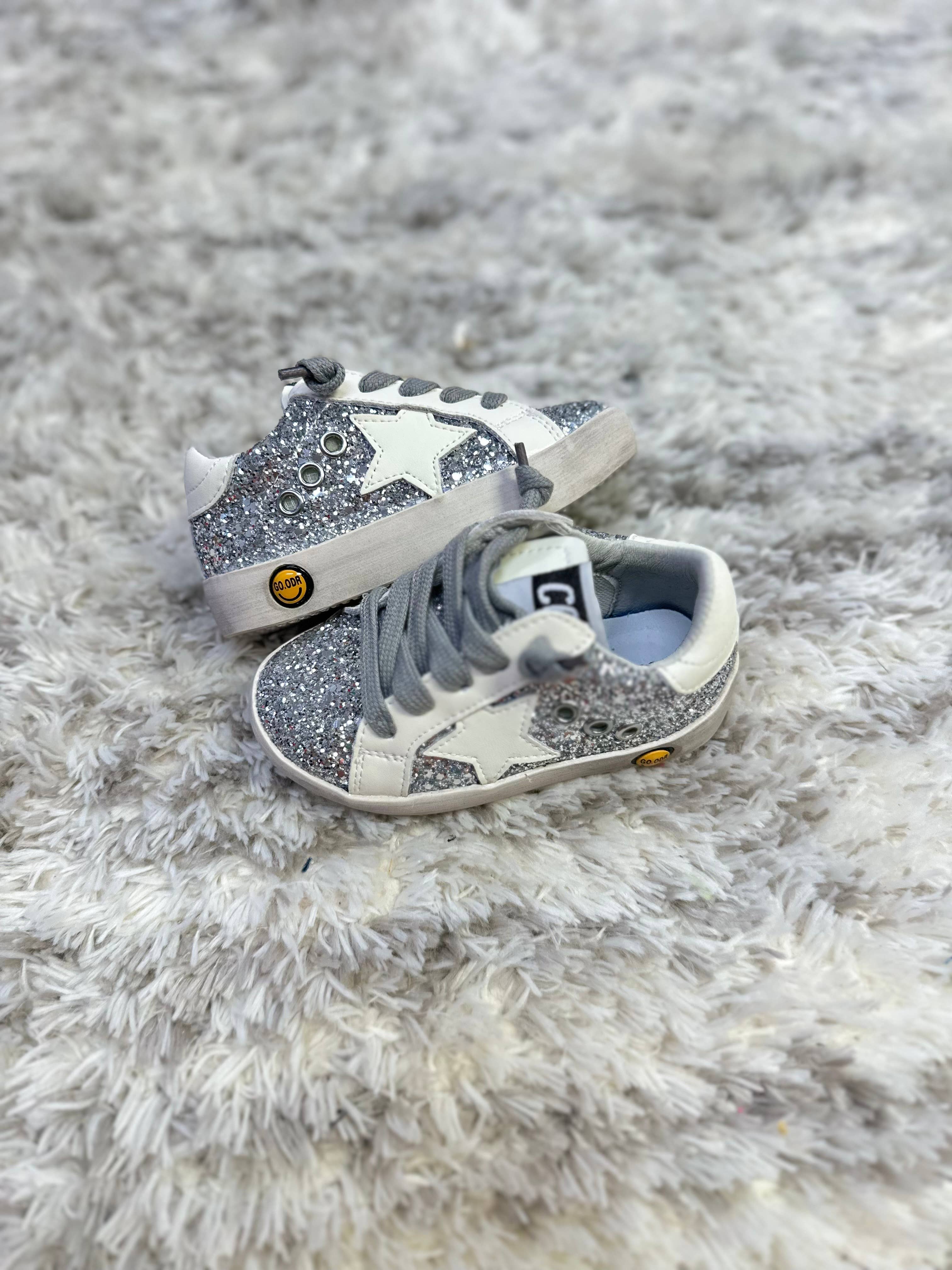 Torn and Trendy - Wholesale Lifestyle Sneakers - Kids - Silver Glitter White Star Sneakers3