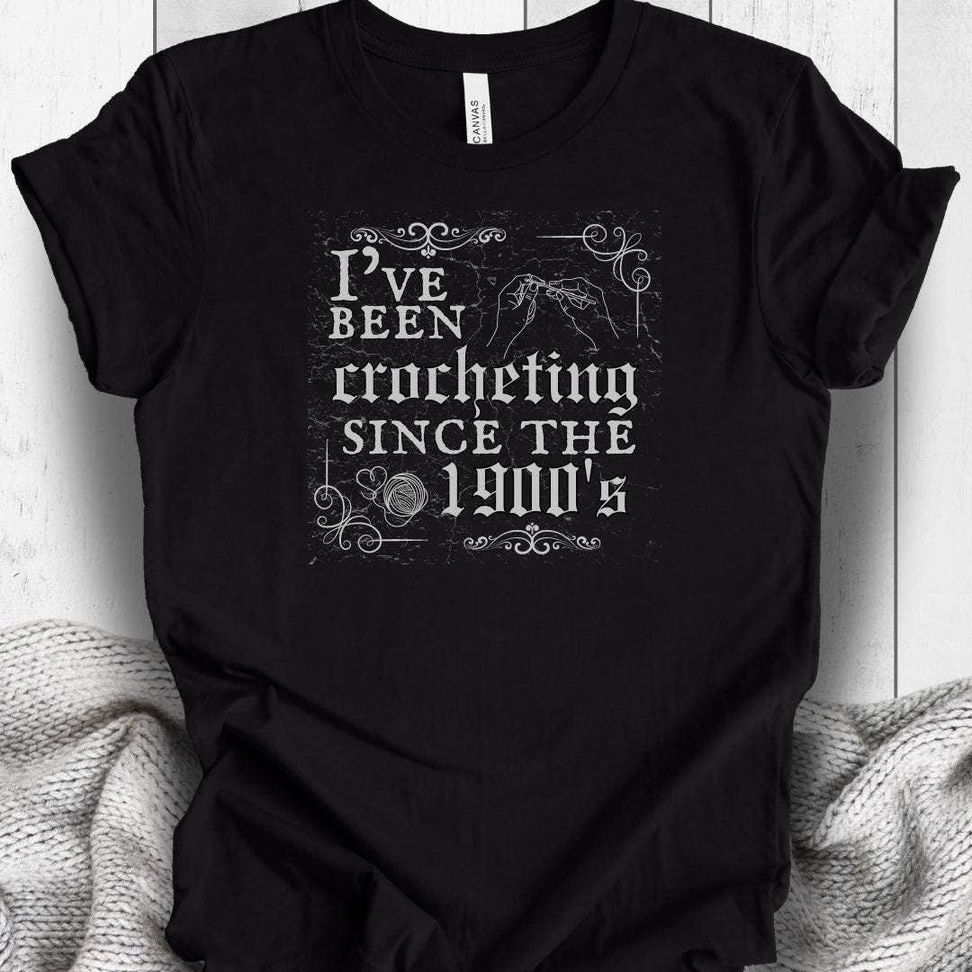 NVC Ecommerce LLC – T-shirt gráfica - Mulher por atacado – Camisa Funny Crochet, T-shirt Retro Crochet Addict, Tricô0