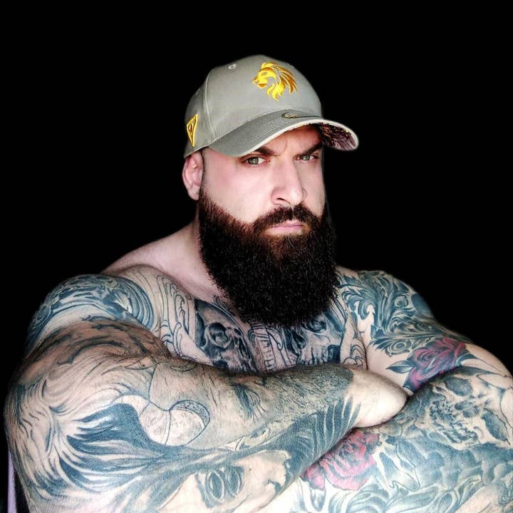 Capiche - Wholesale Baseball Cap - Men's - Lion Curved Baseball Cap - Beige2