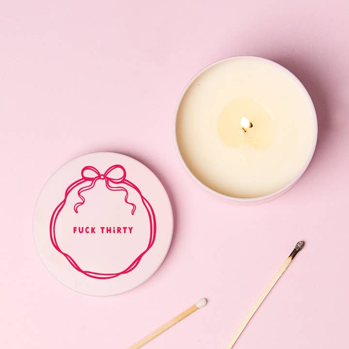 Fanculo Trenta Candela di Latta Rosa per la vendita all'ingrosso da parte di Mischief Candles