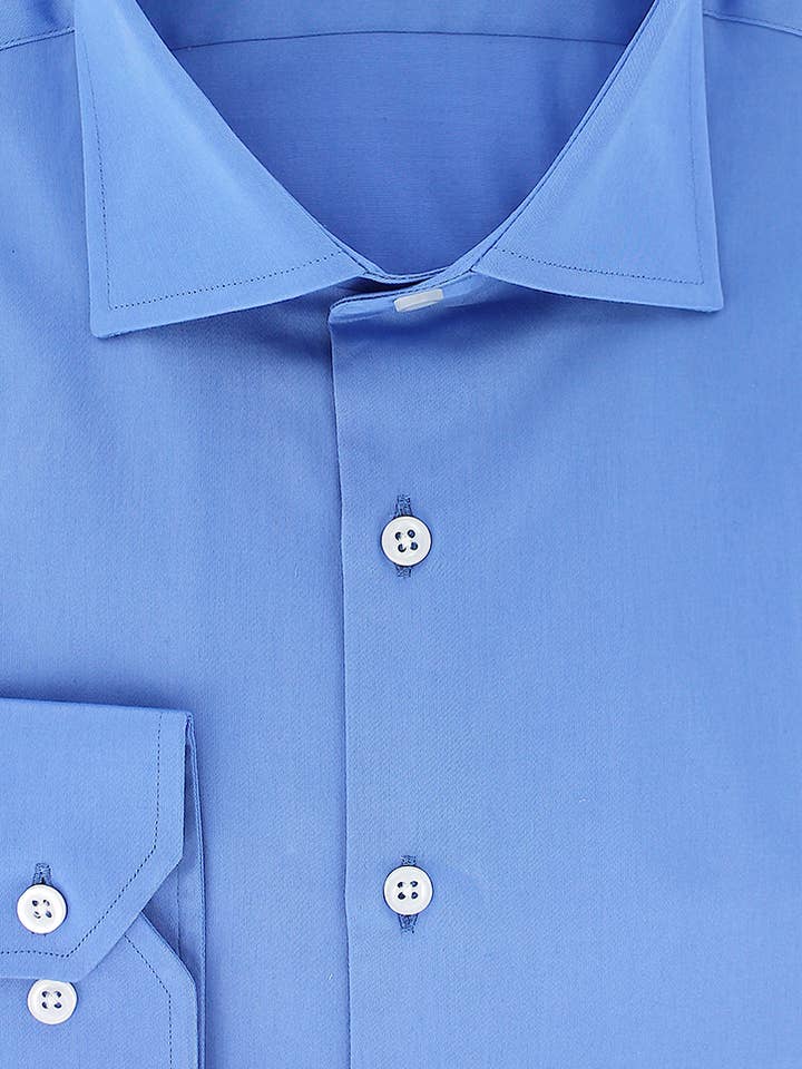 LAVENDEL BLÅ BOMULD SATIN SKJORTE for engroshandel hos Cotton Park