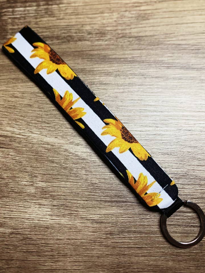 Portachiavi a forma di girasole a righe per la vendita all'ingrosso da parte di AK & Company